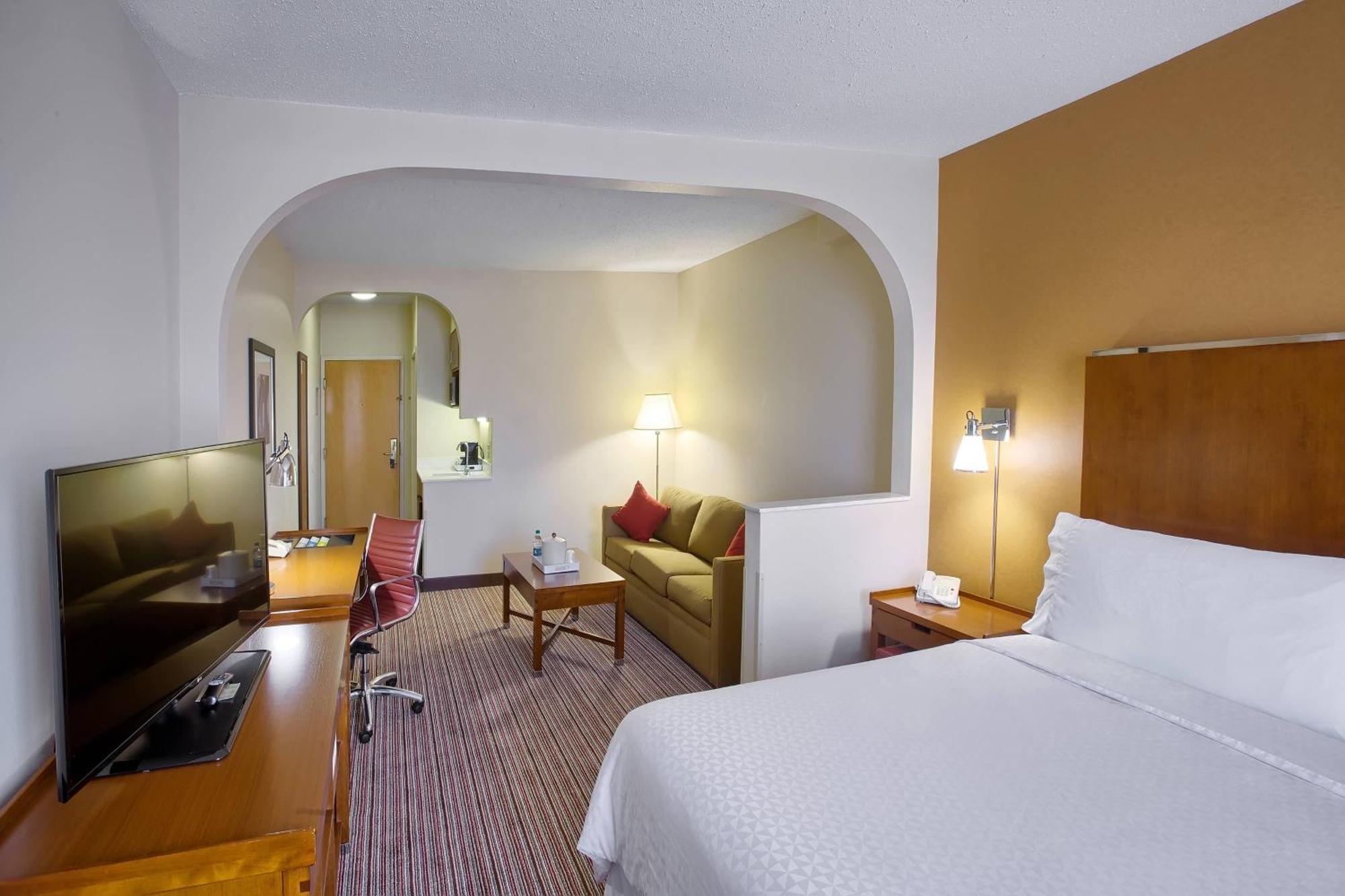 Four Points By Sheraton Charlotte/Pineville Εξωτερικό φωτογραφία
